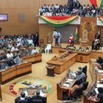 Nuk kishin paguar faturat/ Parlamenti në Gana pa drita